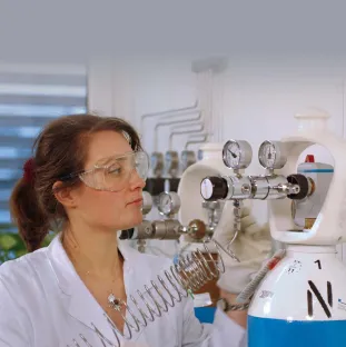 Armaturen und Zubehör für Reinstgase