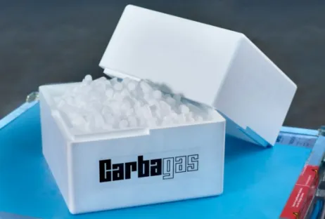 Trockeneis zum Kühlen von Carbagas